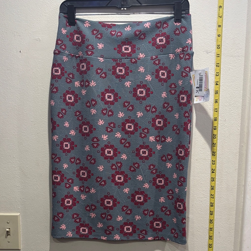 LuLaRoe Pencil Skirt - Red and Pink Floral
